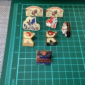 Pee Wee and Carnaval de Quebec pins lot